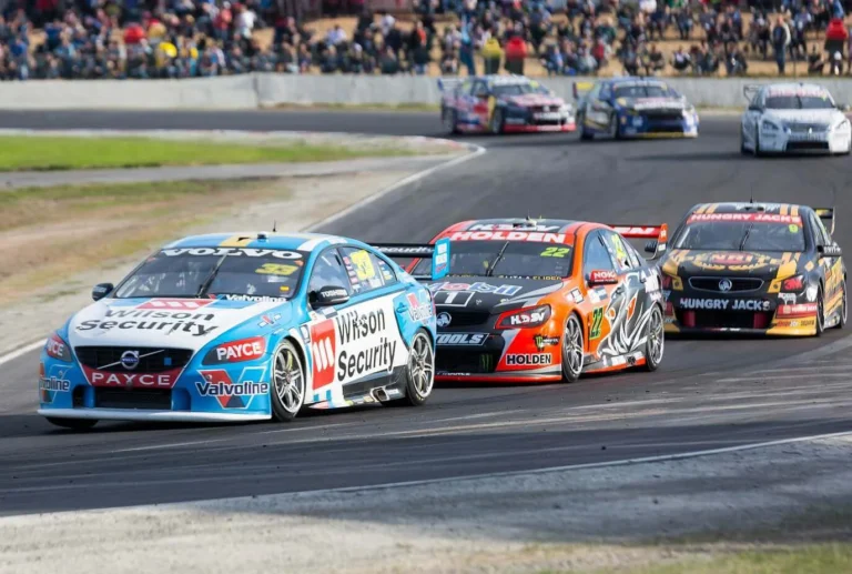 Deutsch Miller secures a win for Supercars